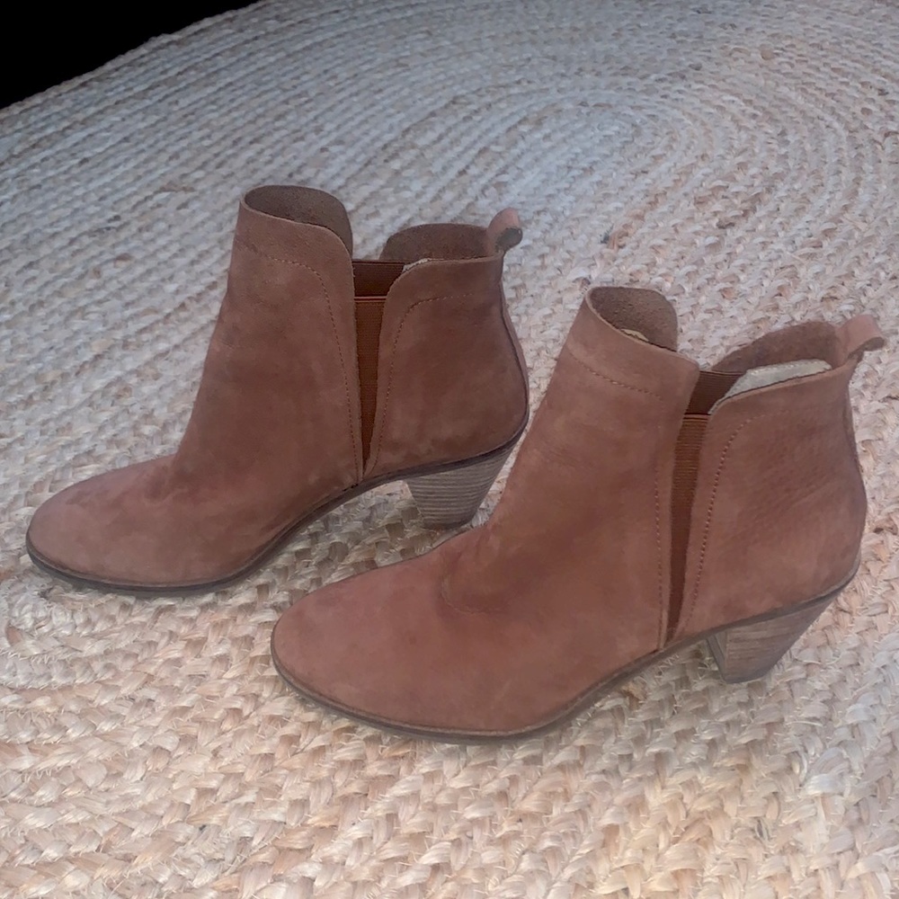 Brown Lucky Brand Booties size 8M/38 Leather Upper